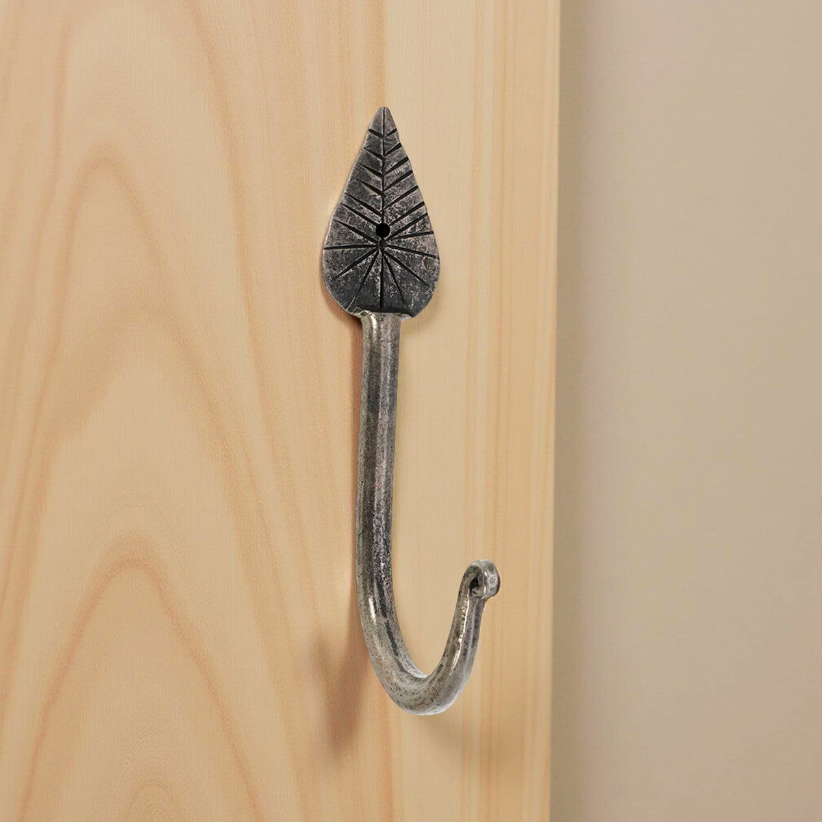 Iron Hook BR604 Pewter