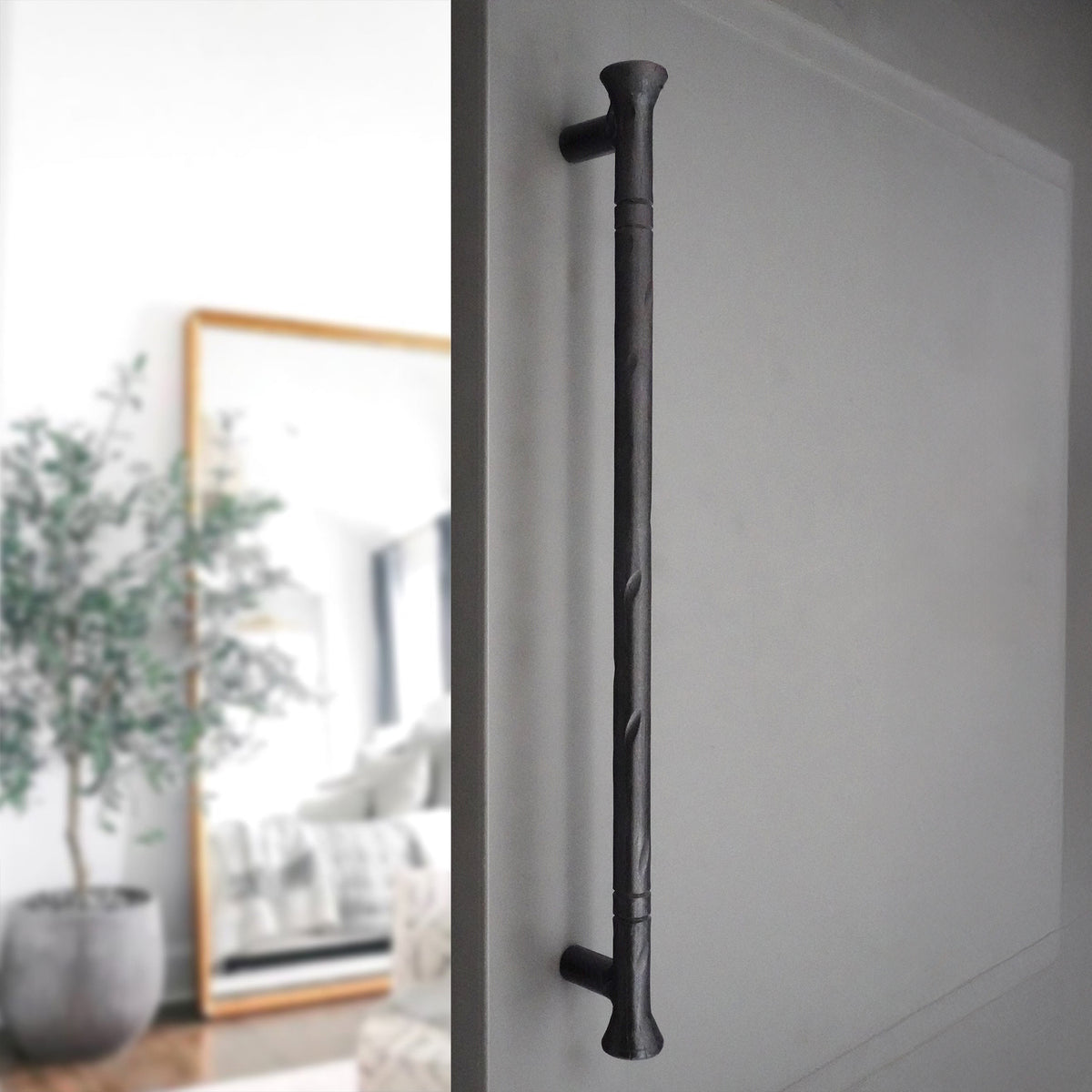 Jade Pull Handle Large Matt Black