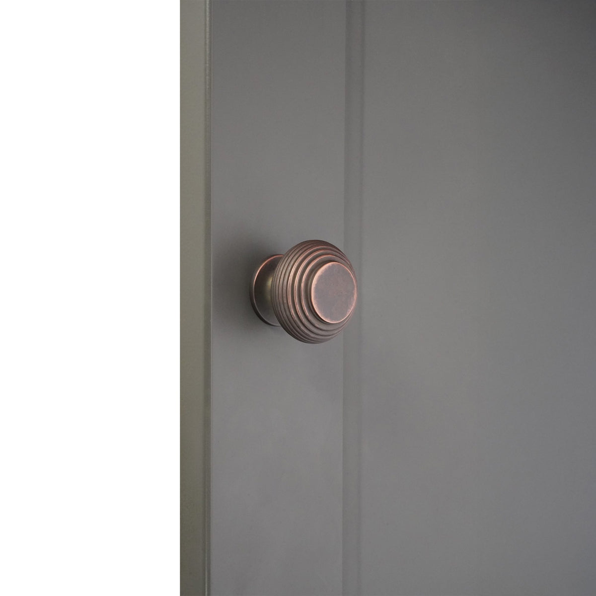 Beehive Large 40mm Cupboard Knob Aged Bronze