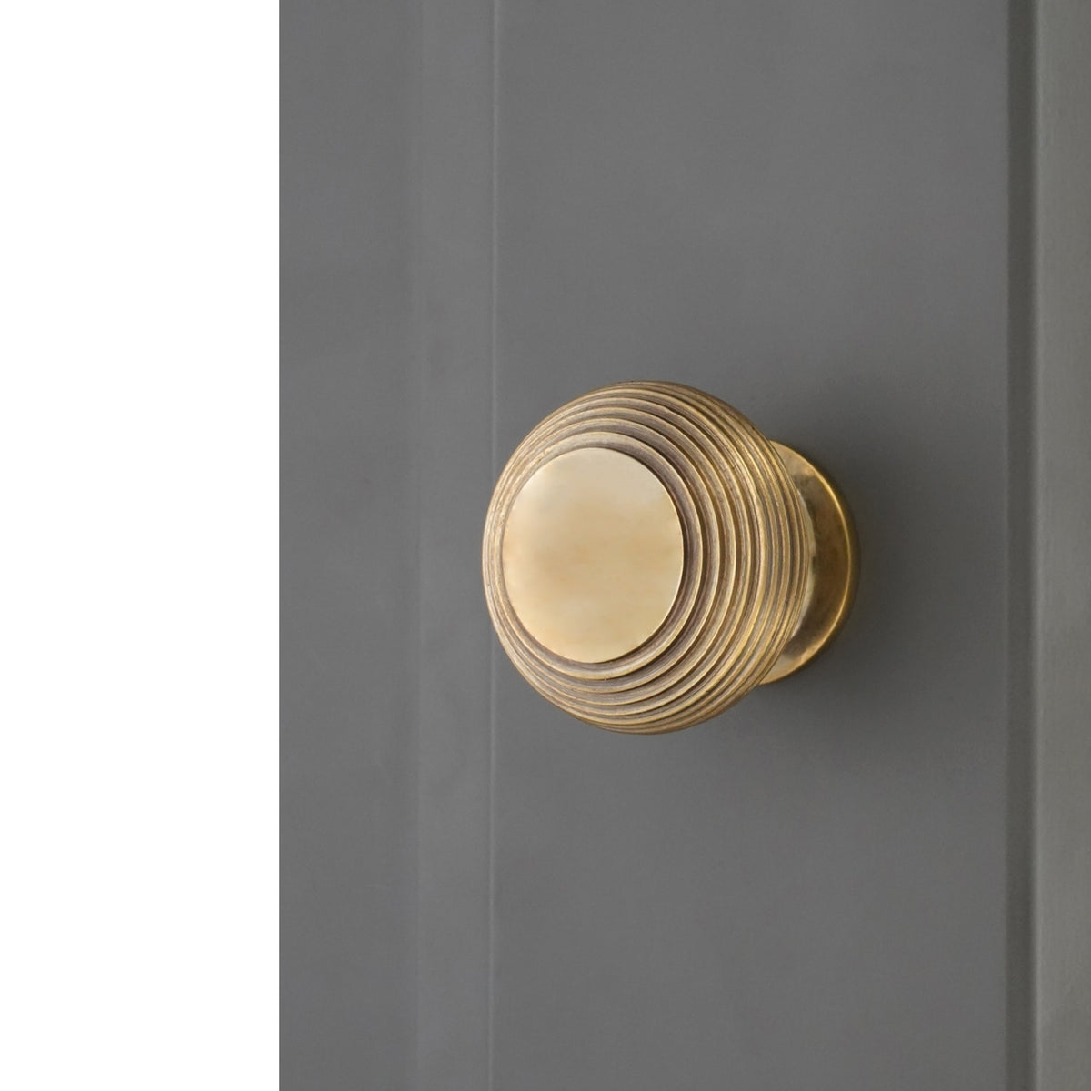 Beehive Large 40mm Cupboard Knob Aged Brass