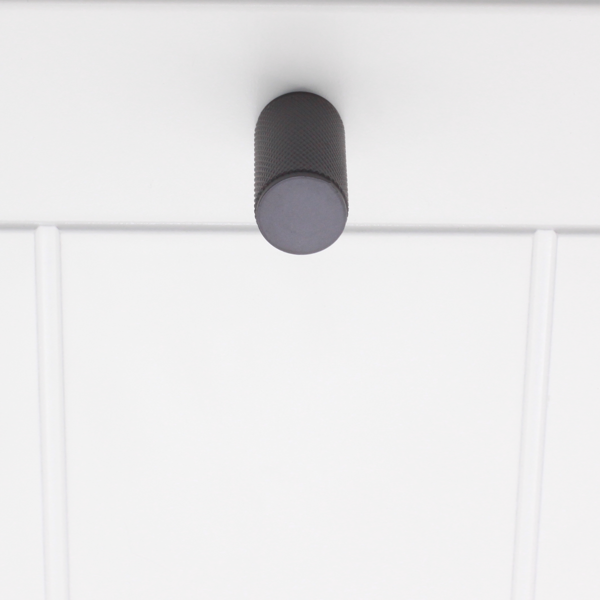 Knurled Cylinder Cupboard Pull Satin Silver
