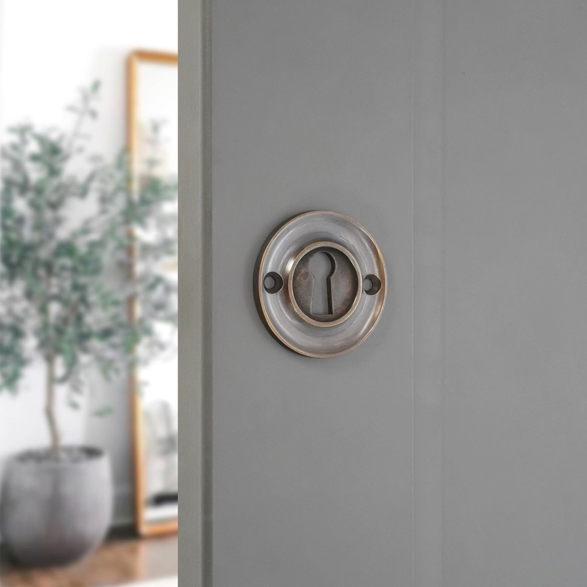 Slimline Standard Escutcheon Antique